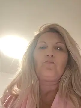 Divineblond Obrolan Langsung XXX
