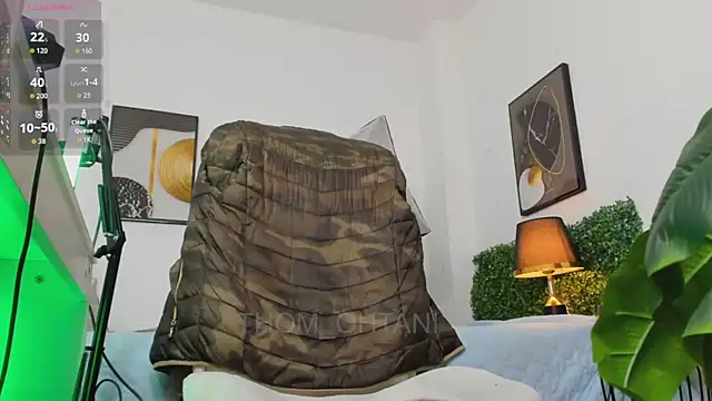 Thom_Ohtani লাইভ XXX চ্যাট