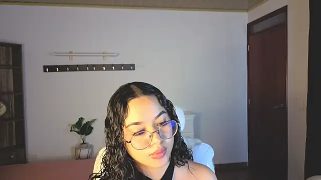 دردشة Renaxi_Smith الجنسية المباشرة
