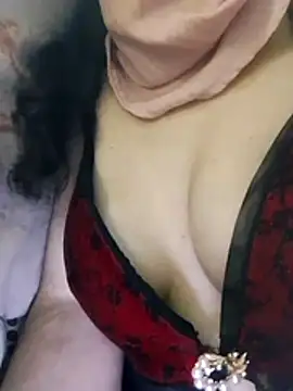 Almas-arabic Chat XXX in diretta