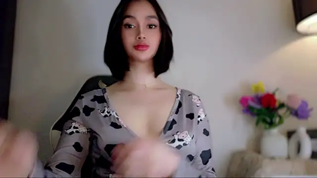 دردشة Anna_HollyDoll الجنسية المباشرة