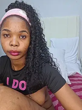 Chat +18 de ELAINE_xXxX ao vivo