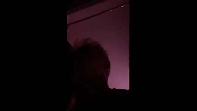 LeatherSdaddy élő XXX-chatje