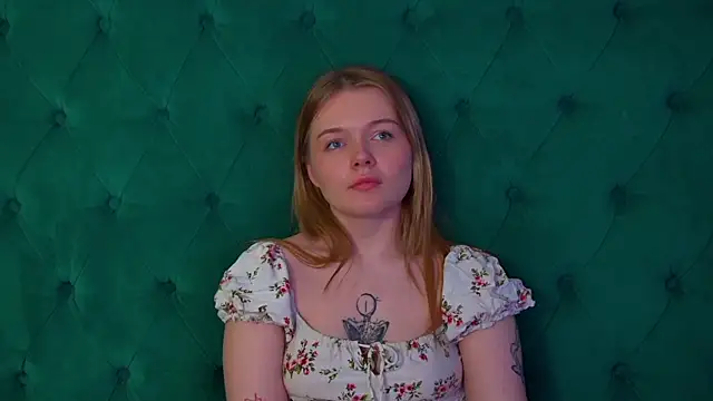Онлайн чат XXX ElinaVale