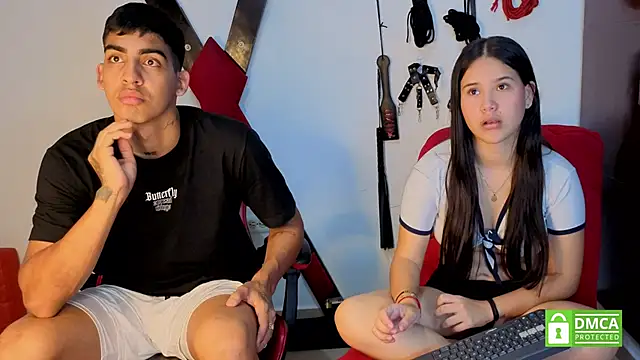 Grace_and_Milo Show in webcam