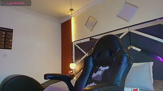 Kittie_Vixen webkamerás műsora