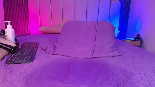 Chatroom XXX en direct de hot_dione