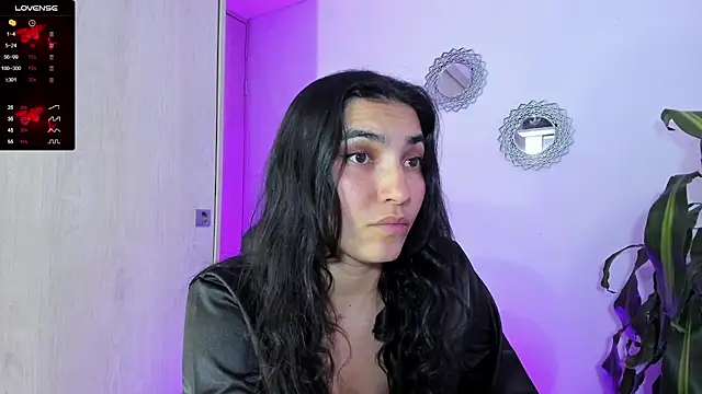 bella_thorne3 live XXX chat