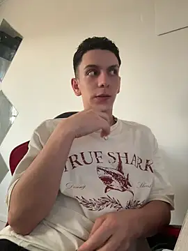 Liam_Fiireのウェブカメラショー