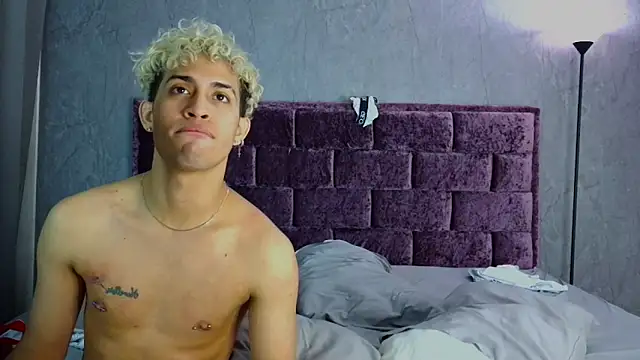 Wild_Squad webkamerás műsora