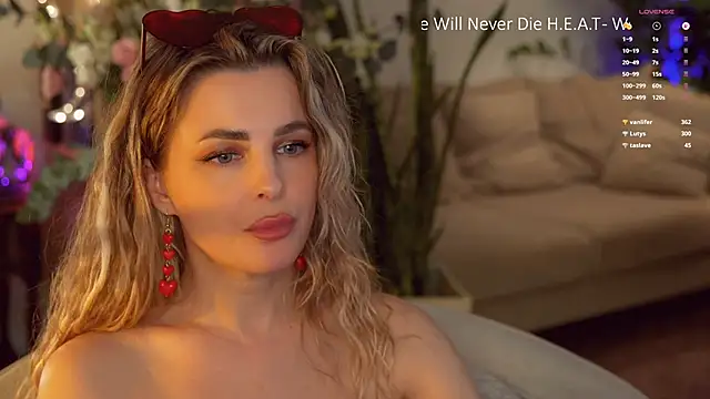 Онлайн чат XXX Lady--M