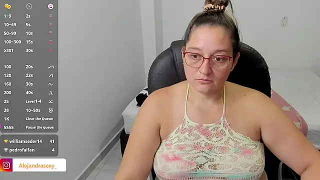 alejandra_milf_ 现场XXX聊天