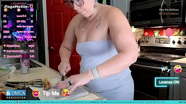 YogaHottie76 webkamerás műsora