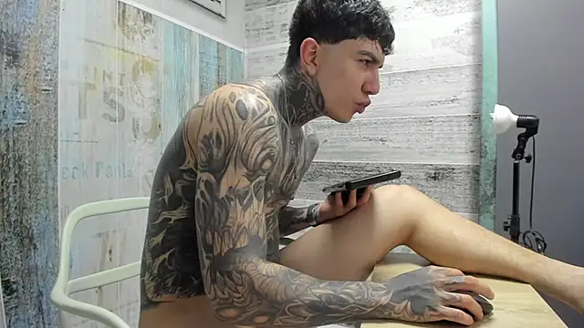 Živý XXX chat Gury_tattoo