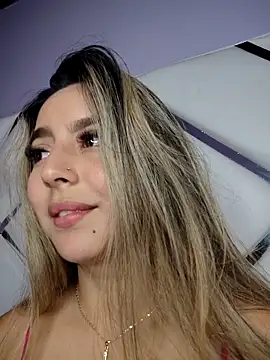 Chat XXX en directo de CelesteBlaze_