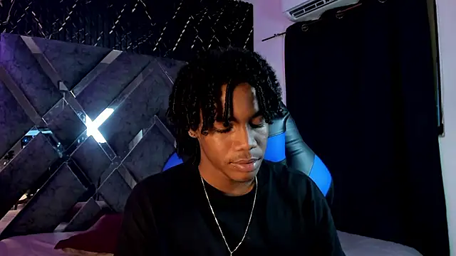 Pokazy przed kamerką – axel_silva4