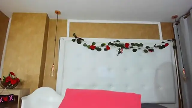 XXX chat uživo modela Heidy_milf