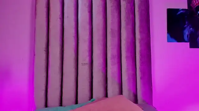GabrielaSuarez_ élő XXX-chatje