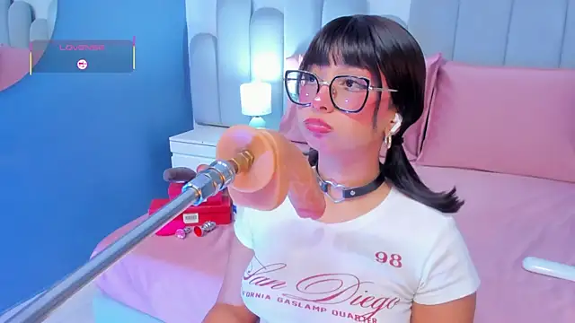 linda_sofi__'s Live XXX Chat