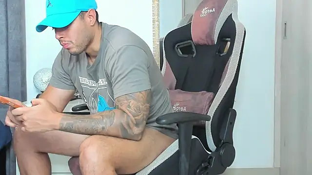 Ken_mailik1 Adlı Modelin Canlı XXX Sohbeti