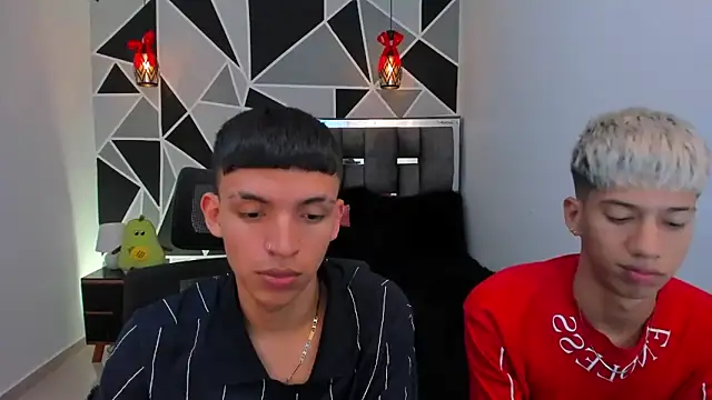 Juan_Nd_Steven's Webcam Show