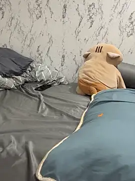 Ponthip 在線直播表演