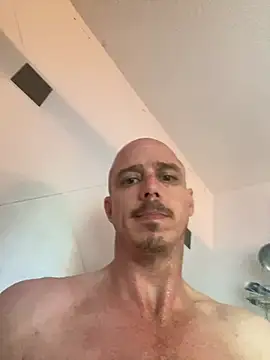 XXX chat uživo modela Mac_ThunderCock