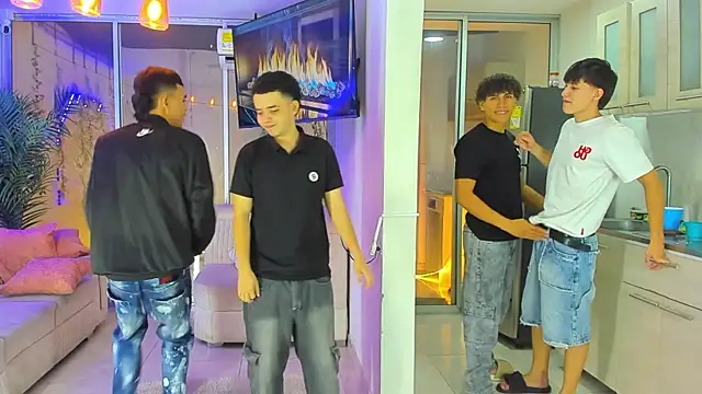 Warrioslatinboys' Webcam Show