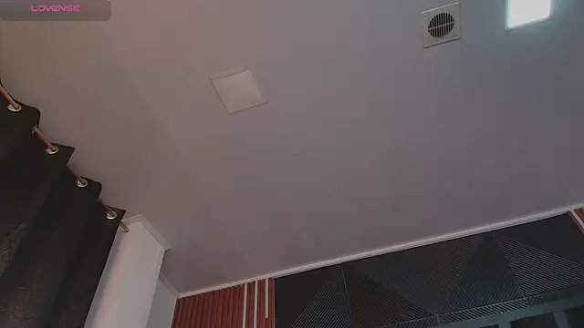 lorenzo_walker_1 Show in webcam