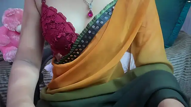 rashmi_01 live XXX chat