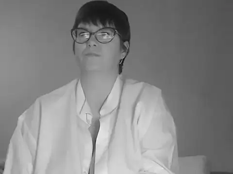 SneakyMiky's Live XXX Chat