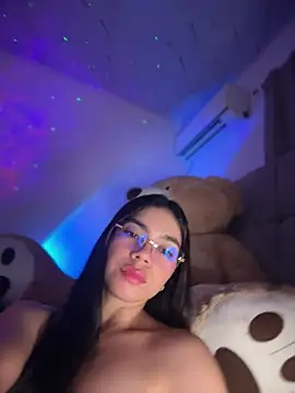 Eveliin_ruiz's Live XXX Chat