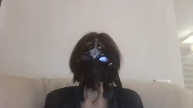 XXX chat uživo modela HelenTiAscolta