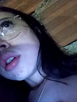 Natalye_23 Adlı Modelin Canlı XXX Sohbeti