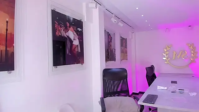 แชท XXX สดของ BarbieMonet