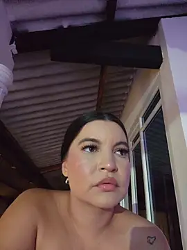 Chat XXX en directo de Pretty_Julieta