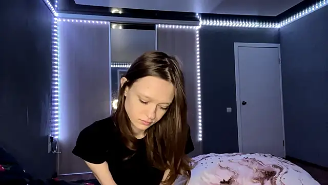 HousedMud Chat XXX in diretta