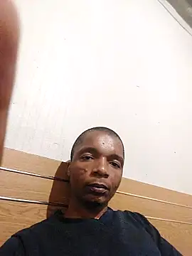 Pokazy przed kamerką – sixInchMan00