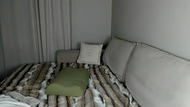 nilliluv Adlı Modelin Canlı XXX Sohbeti