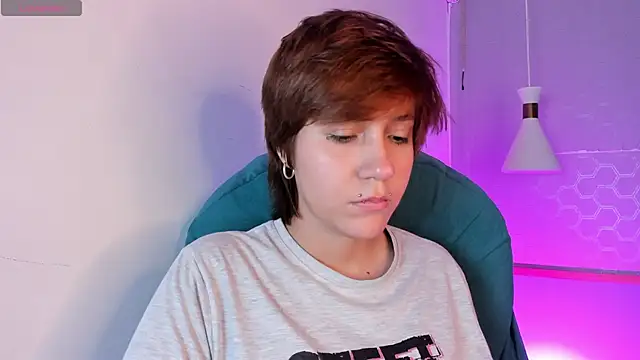 Tsuki_Maru Pertunjukan Webcam