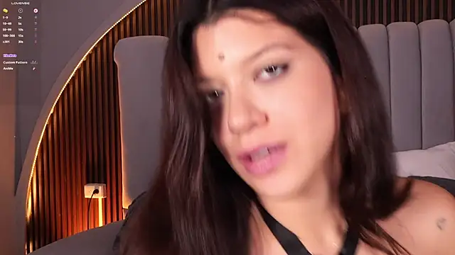 Webkamerová show emperatriz_reyes