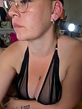 XXX chat uživo modela Sweety__venus