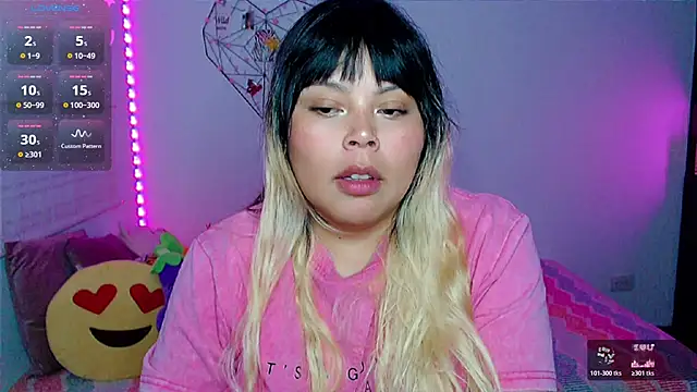 EllieMoonX Chat XXX in diretta