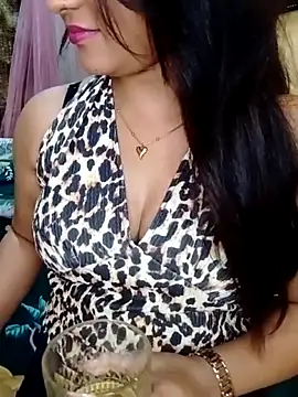Chat XXX en directo de Saumyy