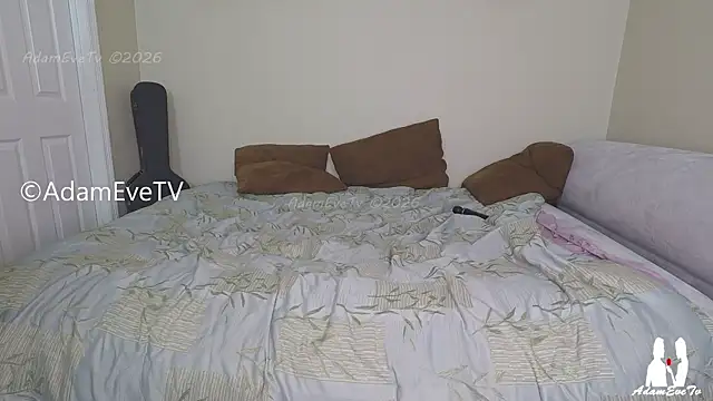 Pertunjukan Kamera Web -AdamEveTv-