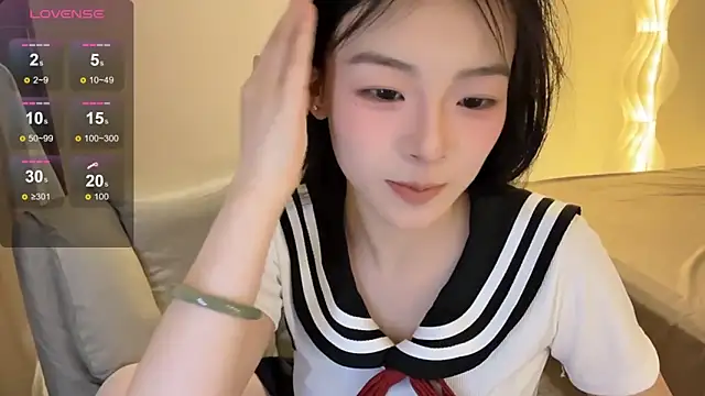 Robin-o3のライブXXXチャット