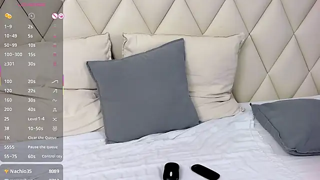 GinaBear Live XXX Chat