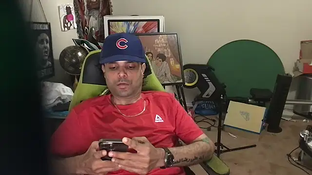 Chatroom XXX en direct de KungFuPanda001