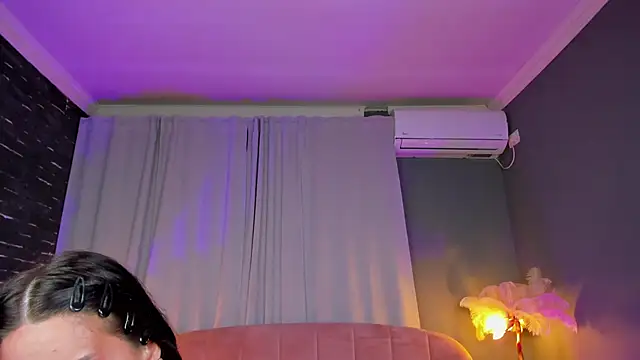 AmedeeaBanksn Live XXX chat