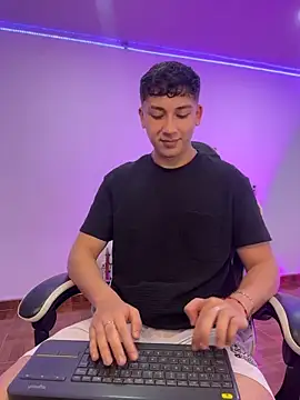 OLIVER_K Webcam-Show